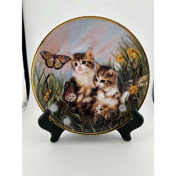 "CHASING BUTTERFLIES" Plate Artist Sprovach The Franklin Mint Kittens 8" - Picture 2 of 6